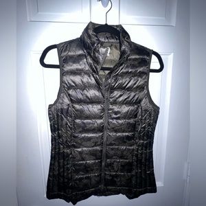 NWOT Army Green Puffer Vest